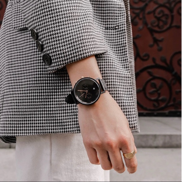 ✨HOST PICK✨ Uncle Jack watch - Black|Gold - Picture 3 of 6